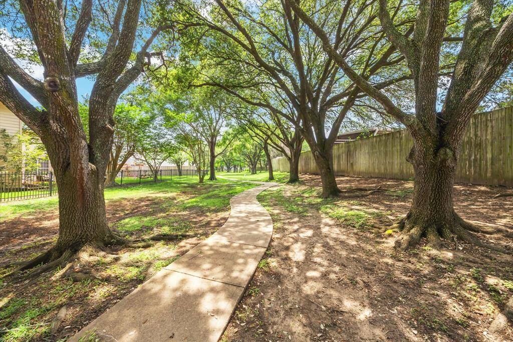 Neighborhood walking trails that are accessible from the backyard lead to the area pool and park and Ferguson Elementary.