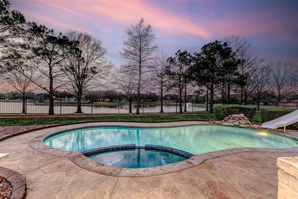 Enjoy the beautiful Texas sunsets!