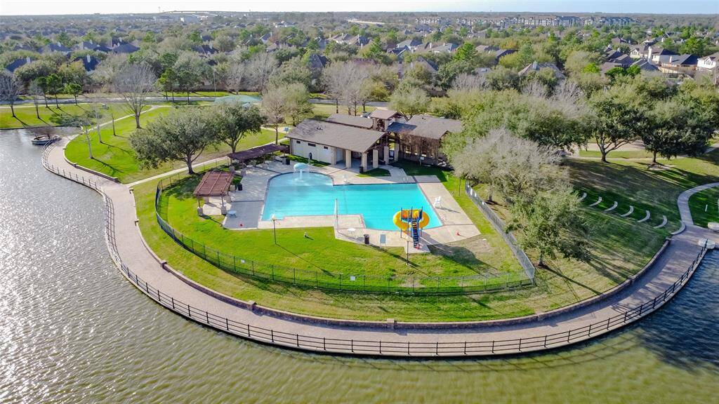 This nearby pool and rec center is right around the corner!