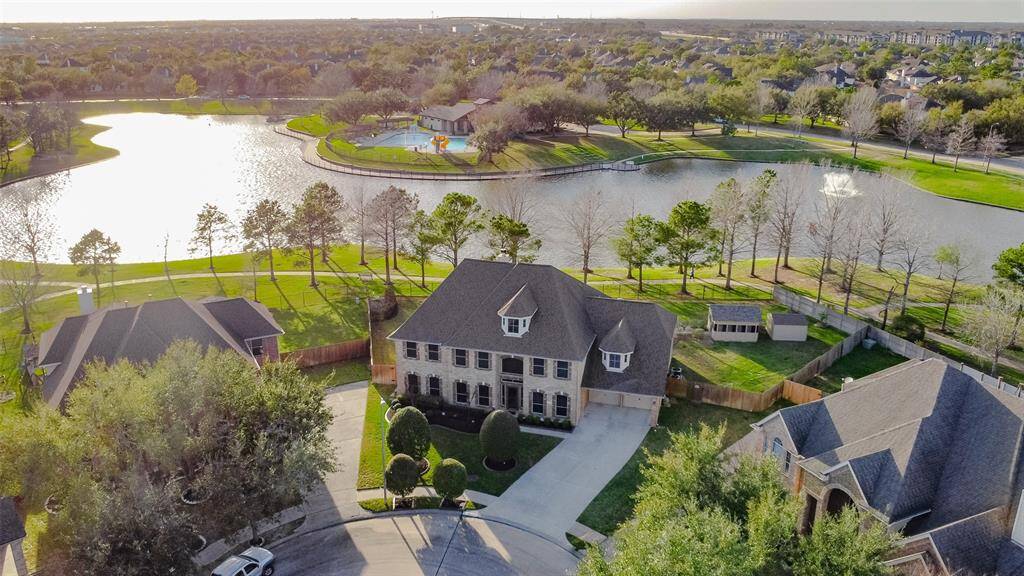 Welcome to your new home. This won't last. Schedule your private showing today before it's gone.