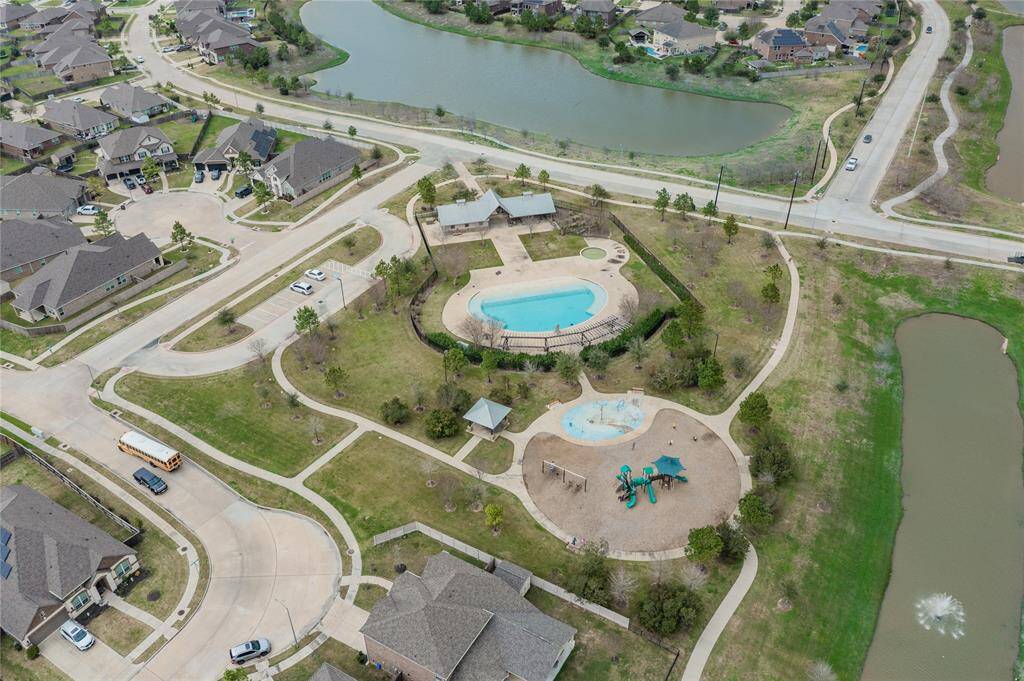 amenities is approx 1 block from the subject pool, play ground walking paths