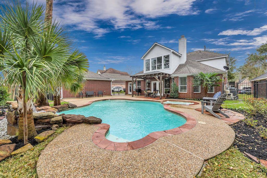 Sparkling pool and hot tub