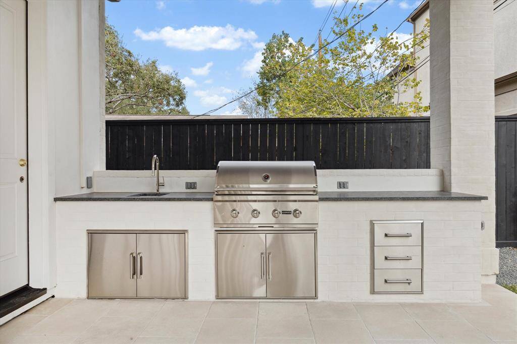 [Summer Kitchen]