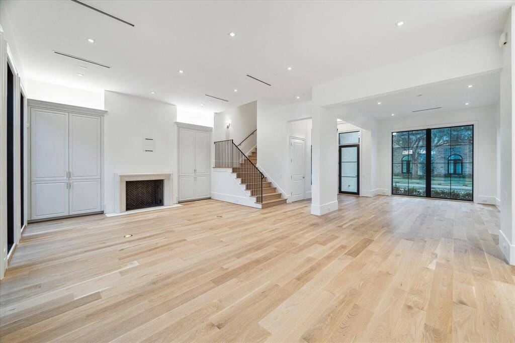 [Living Room]The open transition between living, dining, and kitchen creates easy daily living and good flow for entertaining.