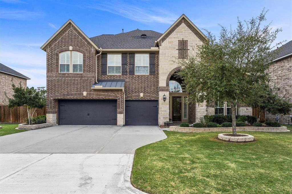 Welcome to 27626 Long Cliff Lane in the gorgeous Benders Landing Estates.