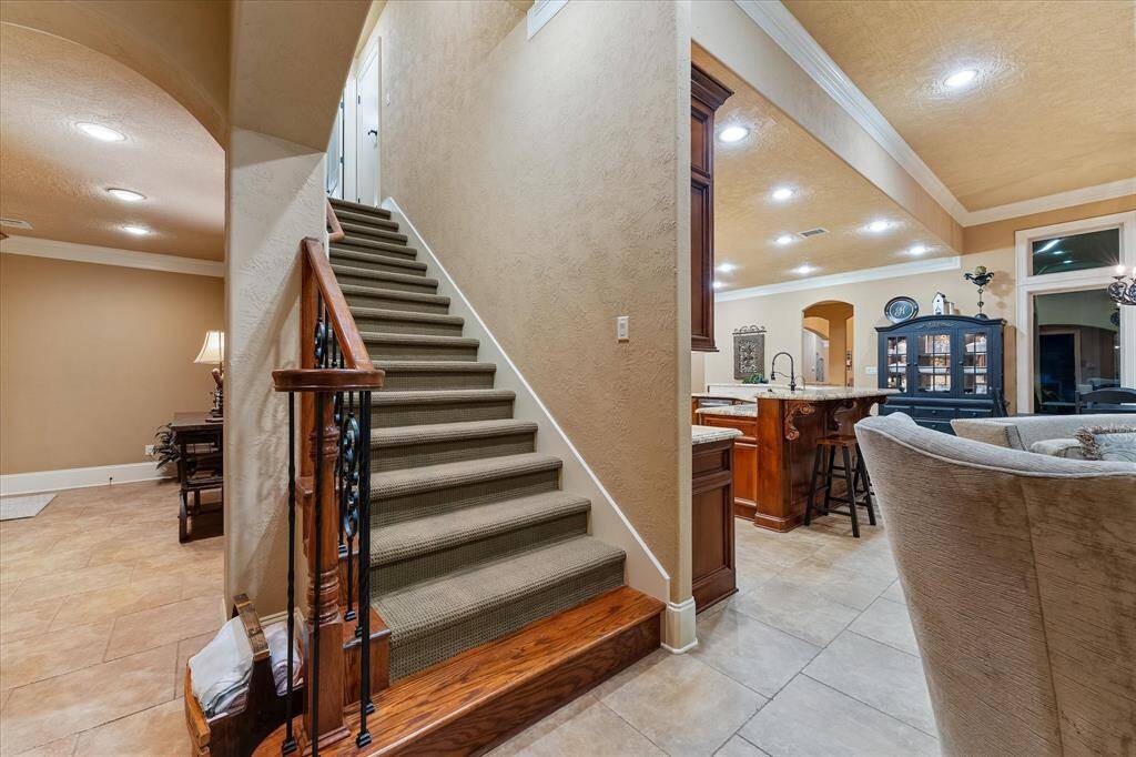 Stairway/Rear Entry