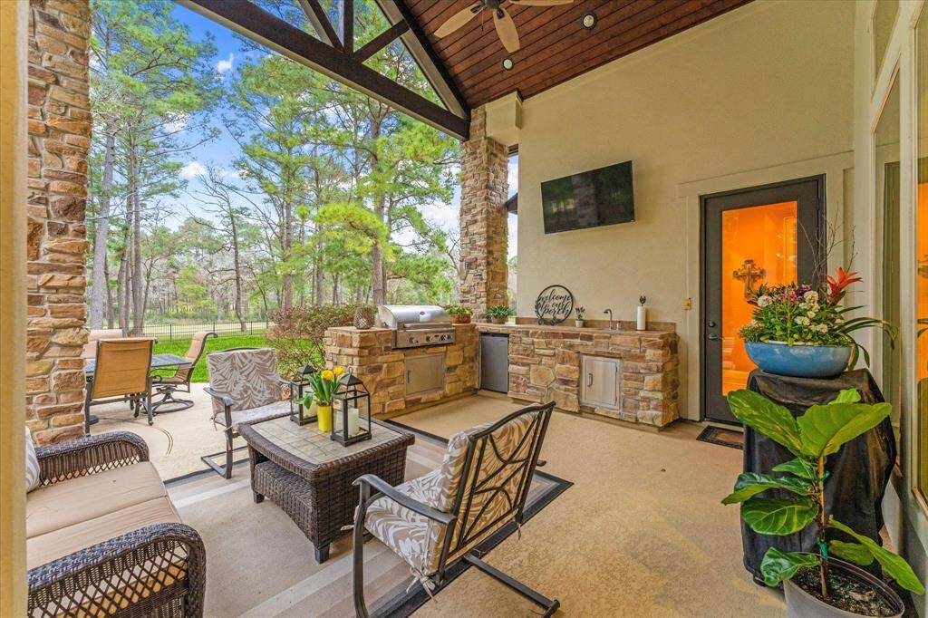 Outdoor Kitchen adjacent to Rear Patio