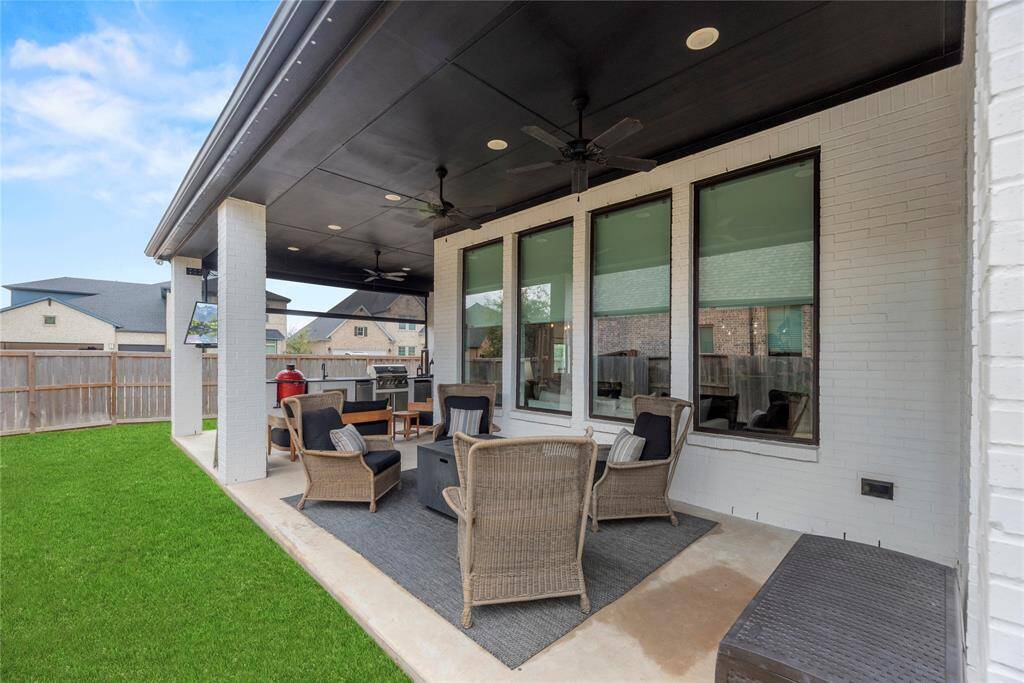 You'll love enjoying the sun out here and those evening quiet times.