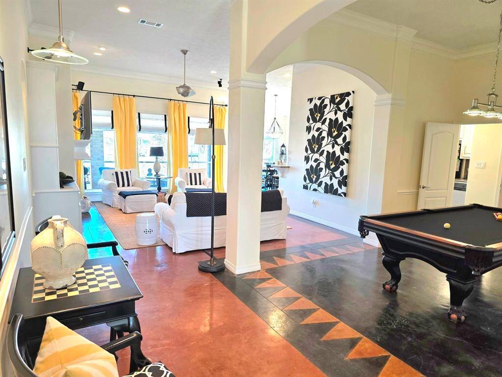 Very open and airy floor plan