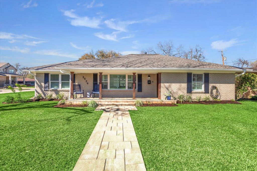 One of the best lots in popular and close-knit Linkwood! Not pictured are two pecan trees that shade the front yard and house during the warmer months of the year. Half a block from Linkwood park, the family friendly neighborhood play hub.