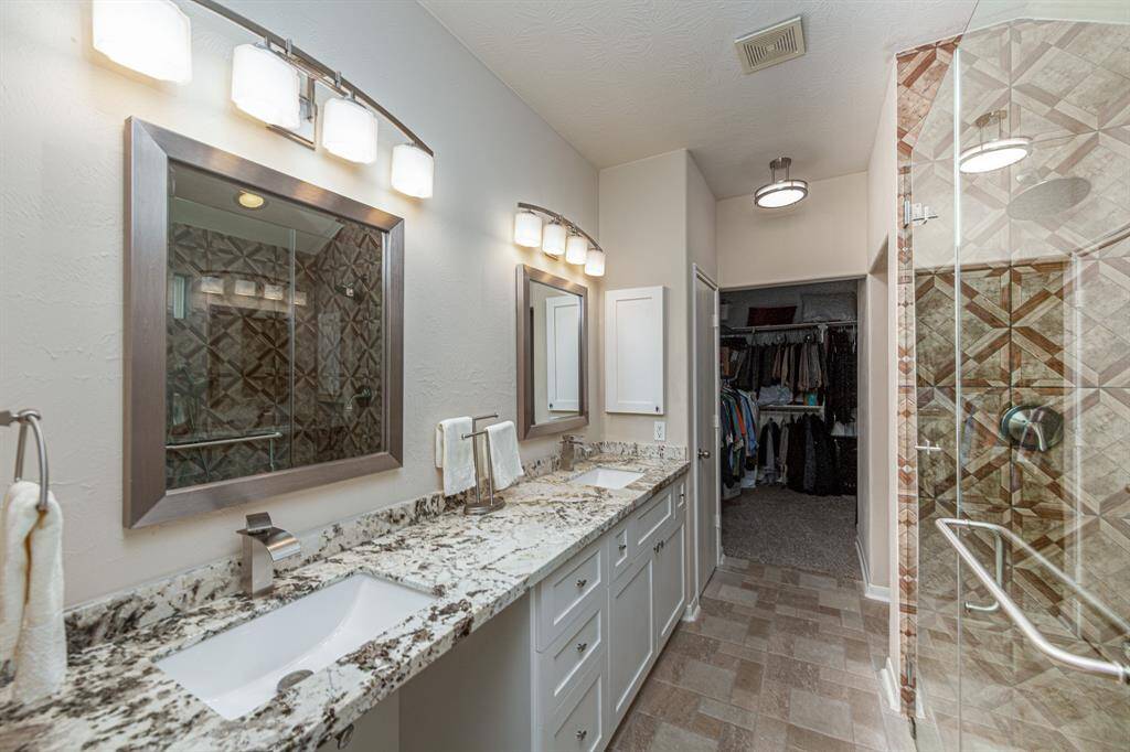 Primary suite
