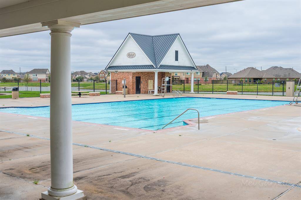 Community pool