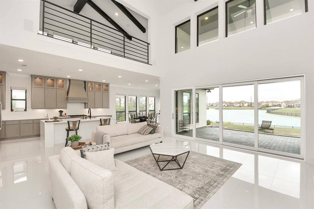 Abundance of natural light