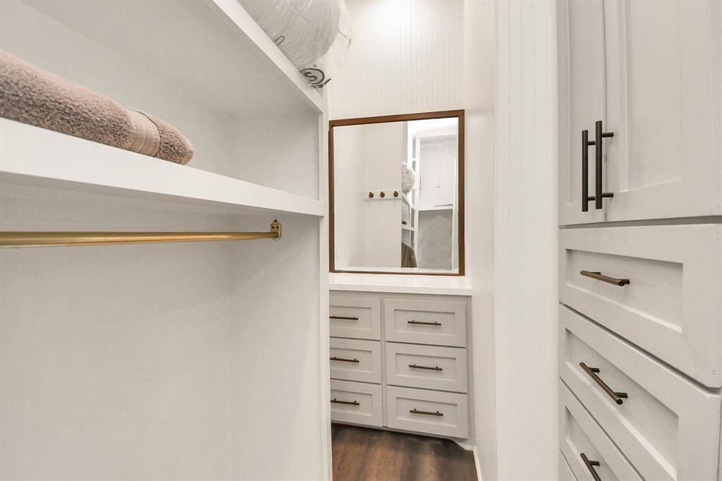 Full bathroom on the first floor