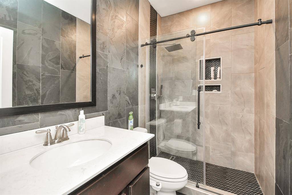 Full bathroom