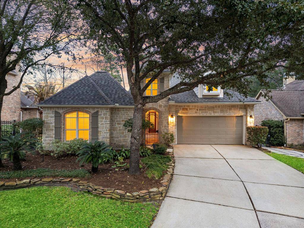 Welcome to 6 Dresden Place in the serene Sterling Ridge neighborhood. This 1.5-story brick home sits in a cul-de-sac lot, offering expansive green space and low-maintenance living. A charming gated courtyard welcomes you, and the double-wide driveway leads to an oversized two-car garage. Enjoy easy access to nearby parks, top dining, and shopping in this amenity-rich community.