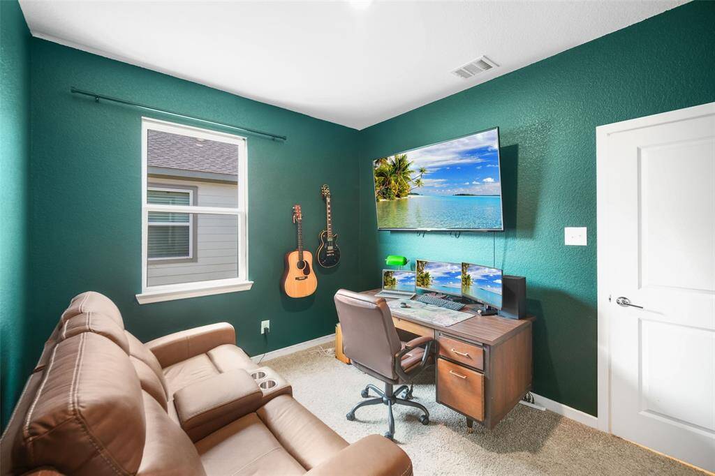 Guest bedroom or second office.