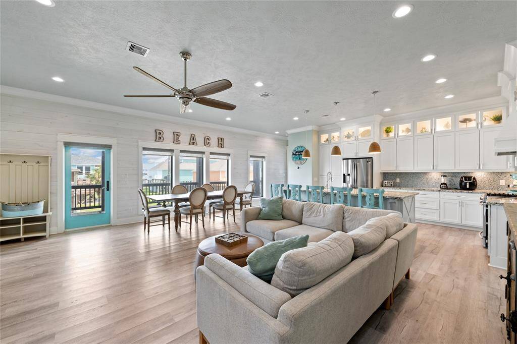 Open the doors, let in the ocean breeze, and enjoy a seamless transition from your living space to the breathtaking Gulf views beyond.