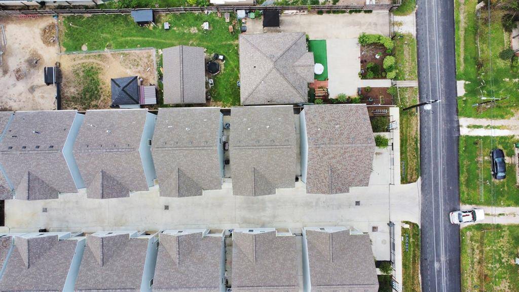 Explore the Cheateus of Mansfield Street from above with an aerial view capturing the surrounding community.