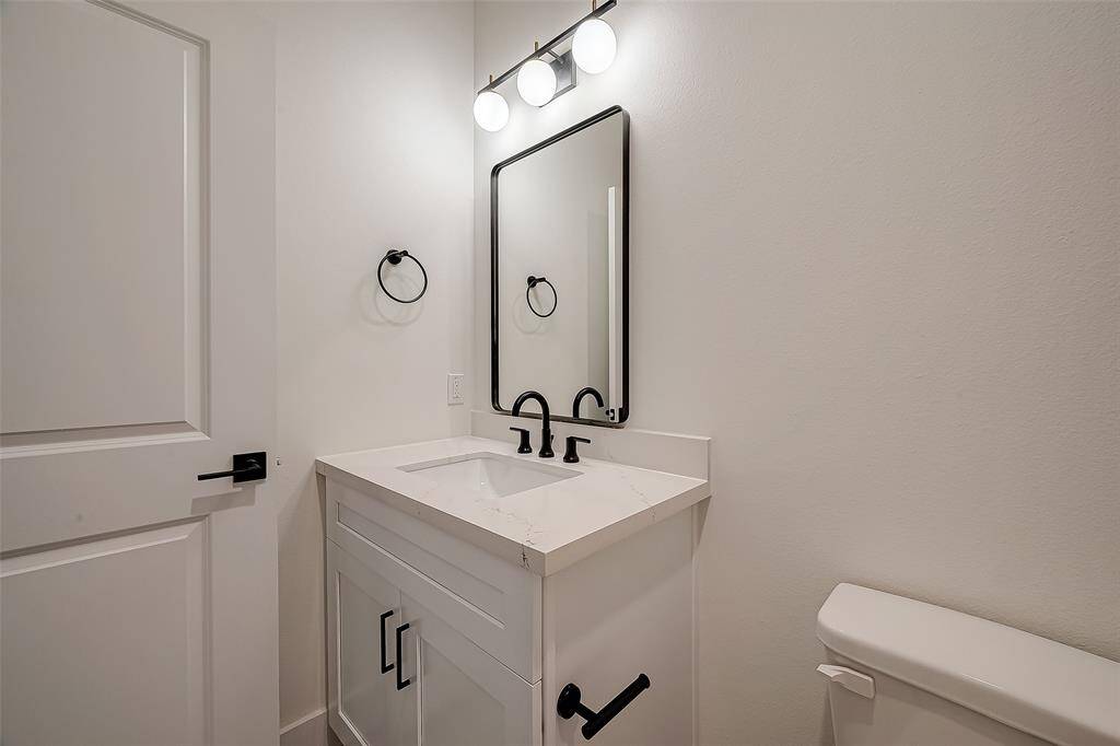 Half bath/Powder room - Downstairs