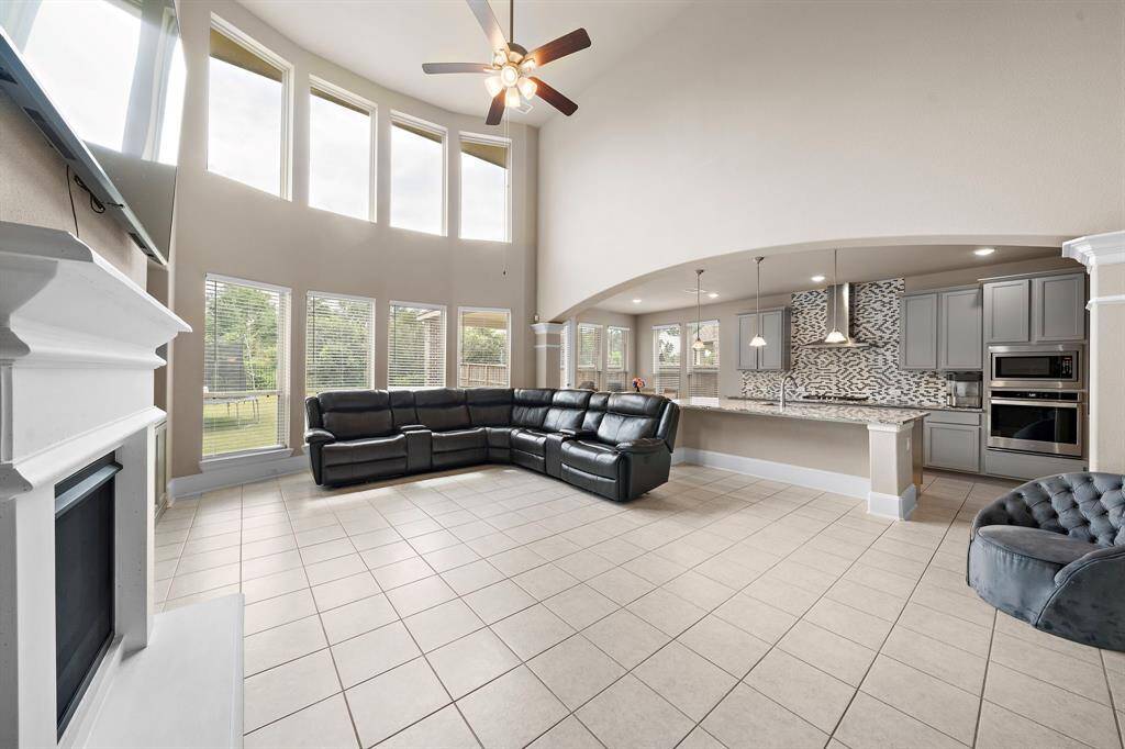 Spacious family room with
