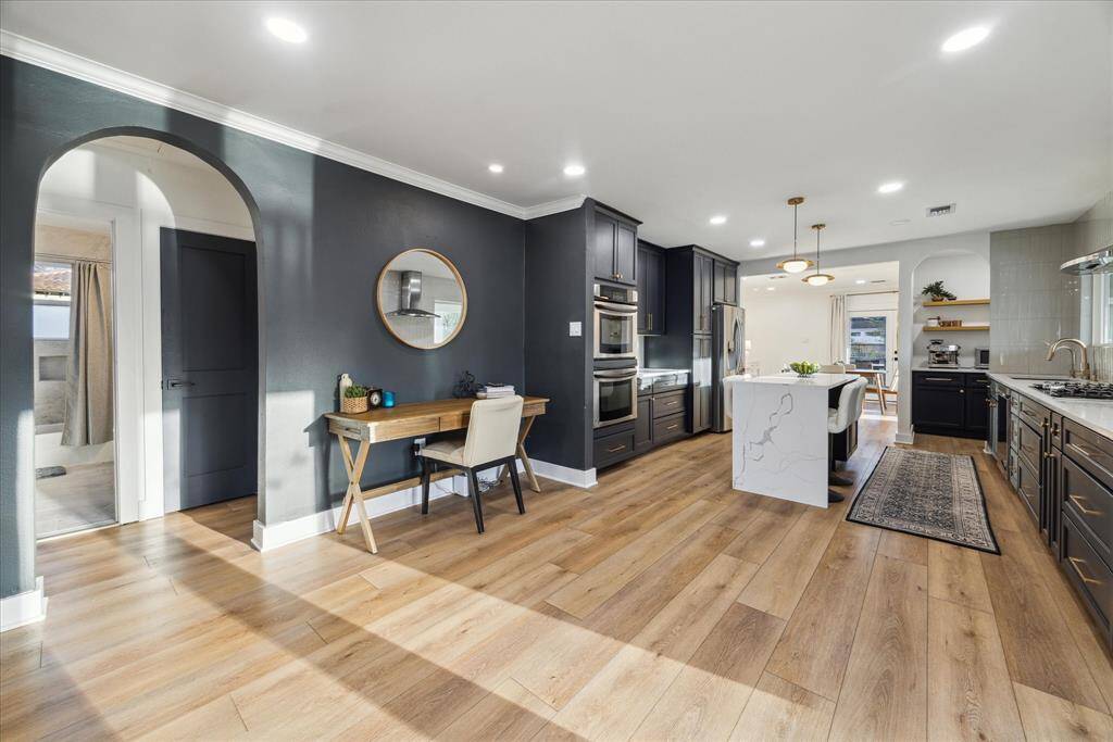 Arched openings, designer paint colors