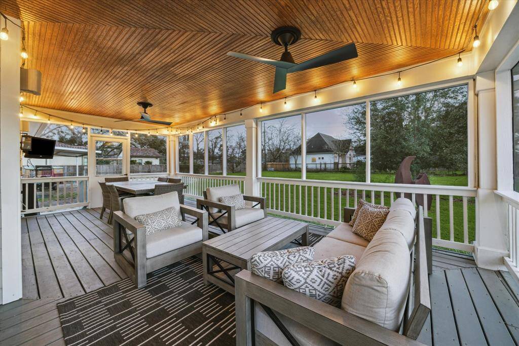 Enjoy outdoor dining + seating, relax in the shade, or create a cozy lounge area in the winter
