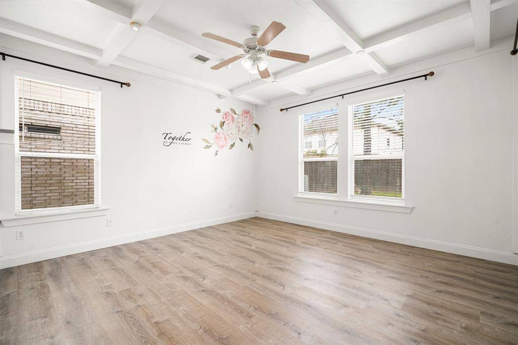 Primary Bedroom w/ abundant of windows