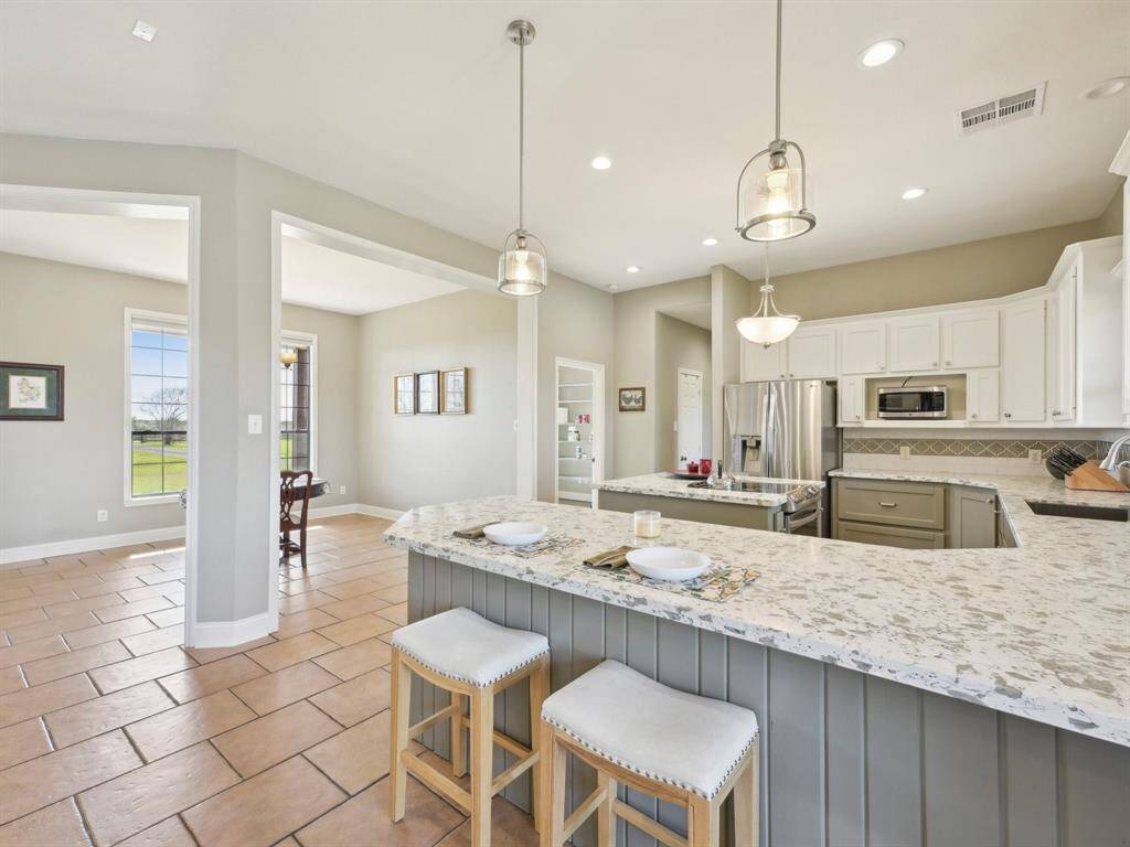Breakfast bar seating is a convenient place to have meals-on-the-go.