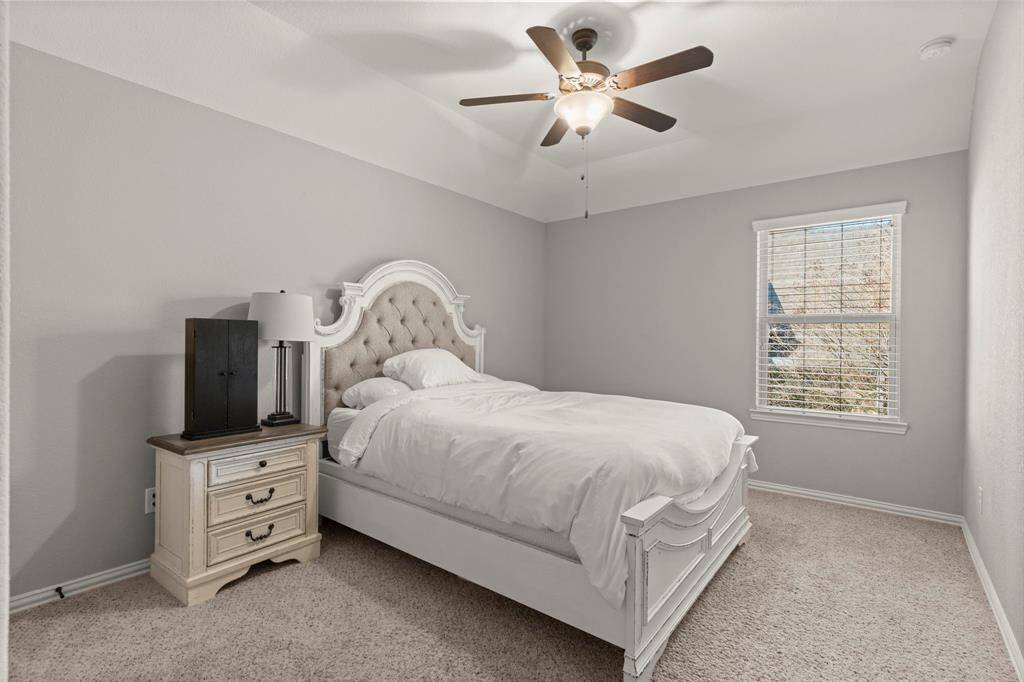 Seconday bedroom.