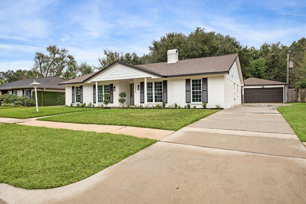 THE HOME FEATURES A DETACHED 2-CAR GARAGE WITH EXTENDED DRIVEWAY OFFERING PLENTY OF SPACE FOR ADDITIONAL PARKING FOR GUESTS AND VISITORS. THE GARAGE HAS BEEN FINISHED WITH EPOXY FLOORING.