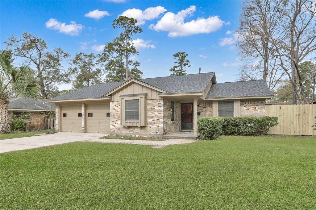 Centrally located in the heart of Conroe, you'll enjoy quick access to I45, 105, and dozens of restaurants and stores.