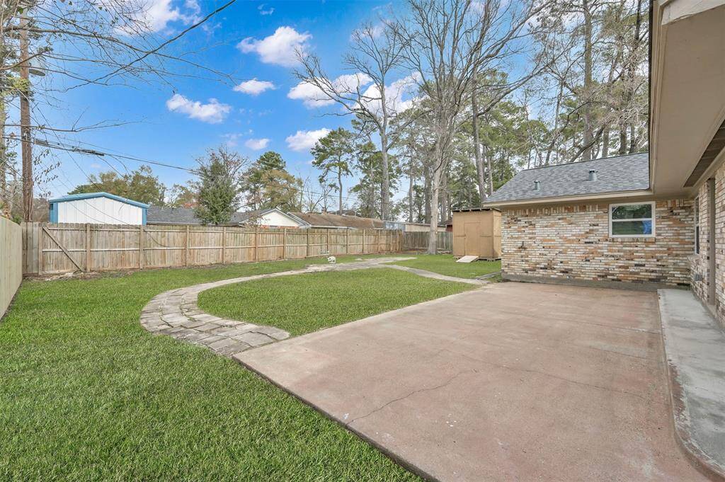 This space is begging for your personal touch & imagination!