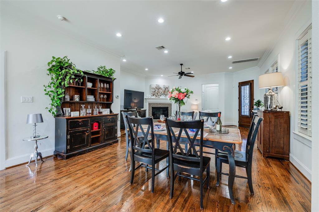 Large Dining Room with space for a large dining table and buffet, home has been recently paint alabaster through out including trim & doors