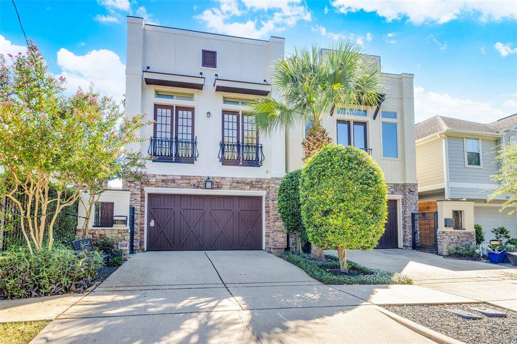 Wonderful opportunity to live in much sought after Montrose, minutes from Downtown & the Medical Center, a fun neighborhood full of great shops & restaurants. Fabulous remodeled in 2024 3 or 4 bedroom/large game room with bathroom, a great house for working from home, first floor open plan living out to large private back yard with large heated salt water pool & spa.