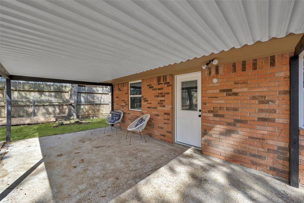 Enjoy the outdoors year-round and get the most out of your expansive backyard thanks to the covered patio.