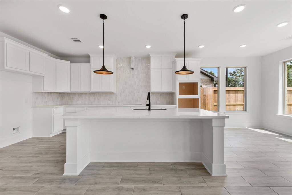 Representative photo. Home under construction. Design selections and colors may vary.