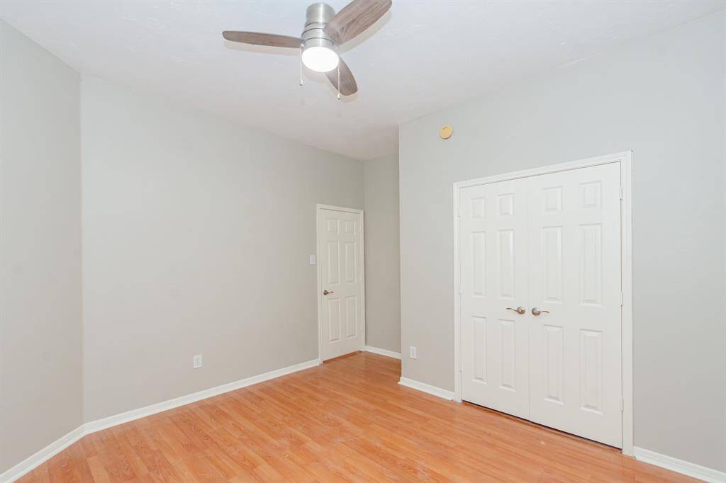 Secondary bedroom