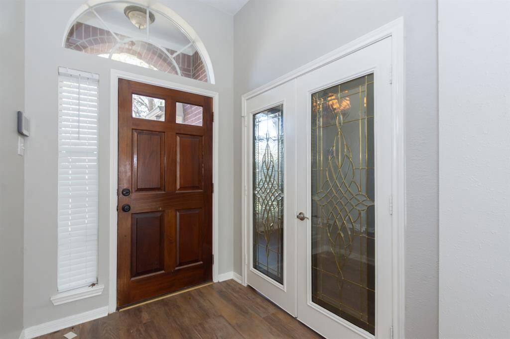 This home offers you a beautiful open concept floor plan!