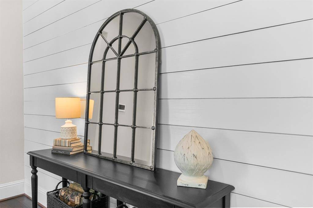 Foyer with an inviting ambiance, perfect for welcoming guests.