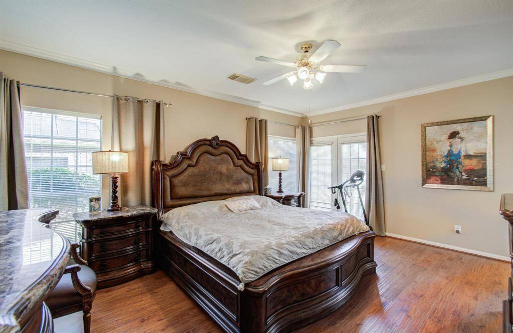 Master Bedroom overlook backyard.