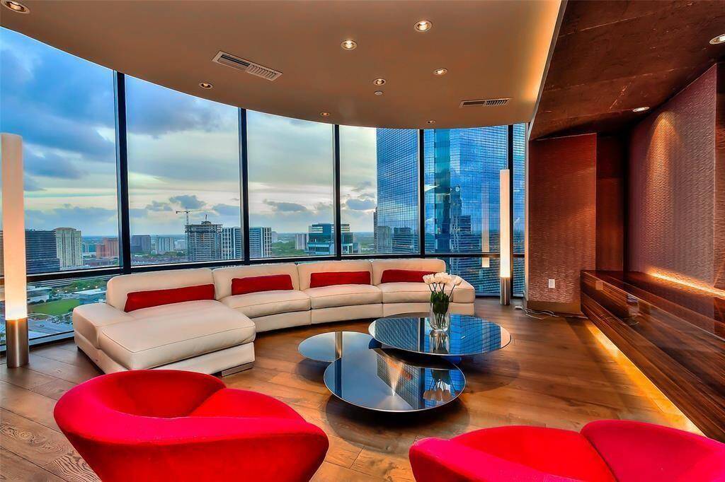 LIVING with special lighting effects, wide open with beautiful views of Galleria and Uptown