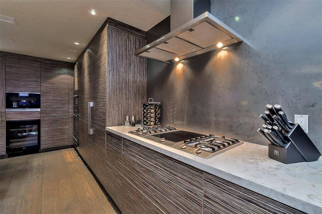 Custom Kitchen with everything that yoo can imagine!