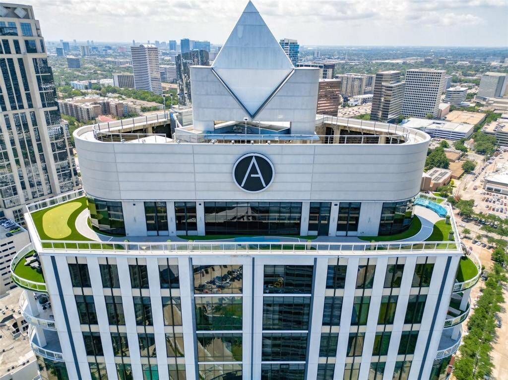 The ASTORIA! in the heart of the Galleria on Post Oak Blvd!