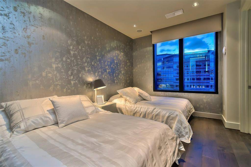 Bedroom # 2 with Views of Post Oak Blvd, All bedrooms have blackout shades!