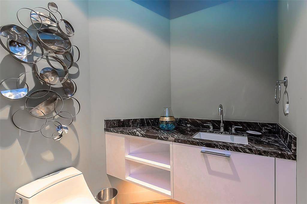 Amazing designed power room