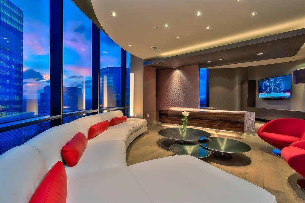 Most Beautiful and amazing night views of Galleria!