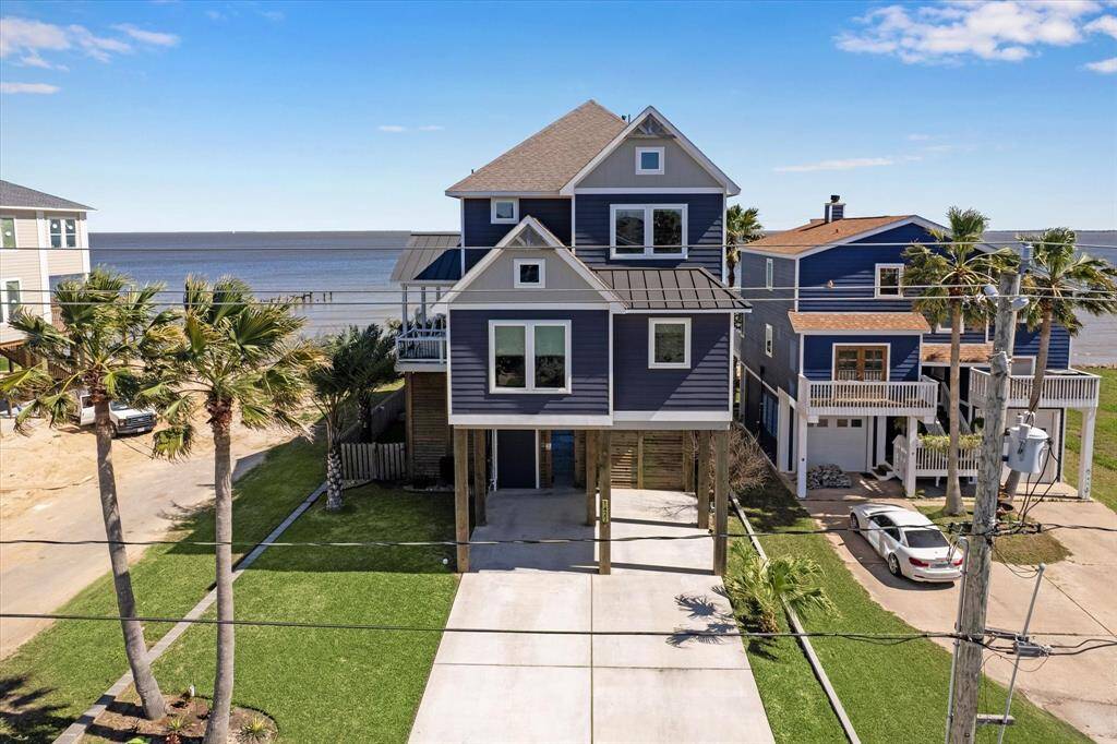 COME SEE WHY 1422 TODVILLE IS A PERFECT COMBINATION OF WATERFRONT LUXURY AND BAYSIDE ENTERTAINING.