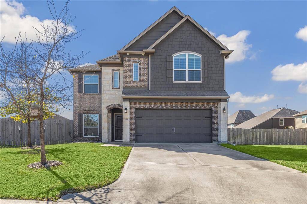 Zoned to Cy-Fair ISD award-winning schools, this cozy three-bedroom home is located on over a quarter-acre lot in Grant Meadows!