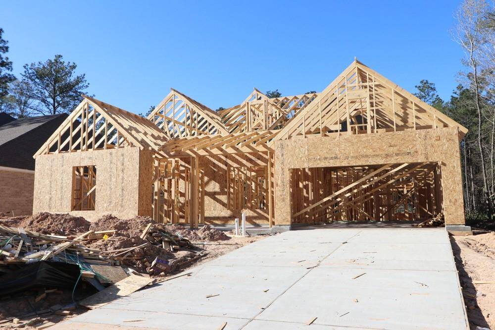 Let us show you how our advanced framing techniques have stood the test of time and allow more insulation for a quieter and more energy efficient home.